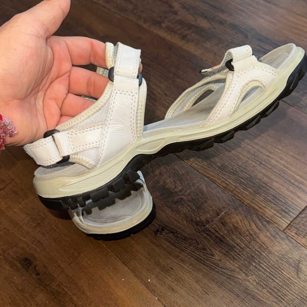 Ecco Women's Cream and Black Sandals - Picture 8 of 11